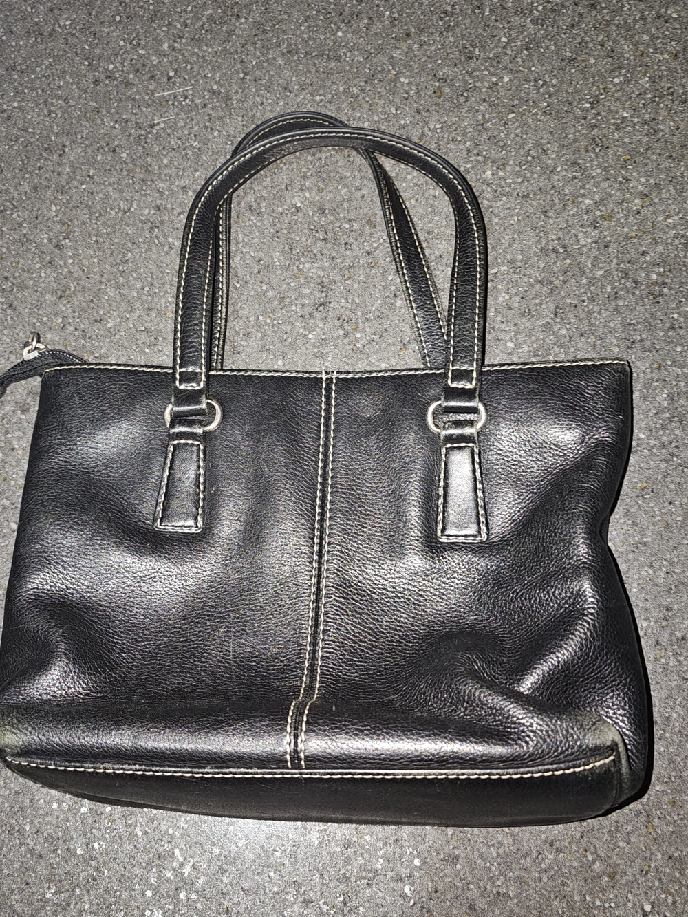Fossil Black Leather Handbag with Contrast Stitching